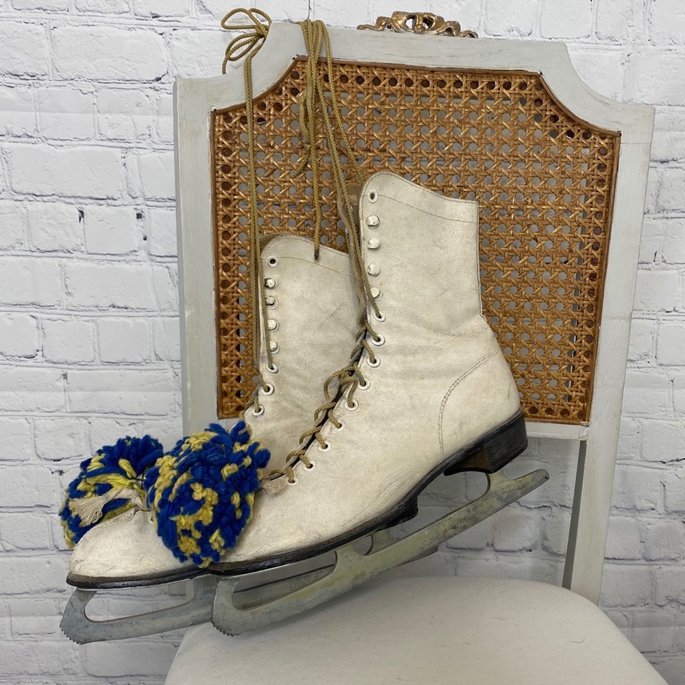 Vintage ICE WING white ice skates pom poms 9